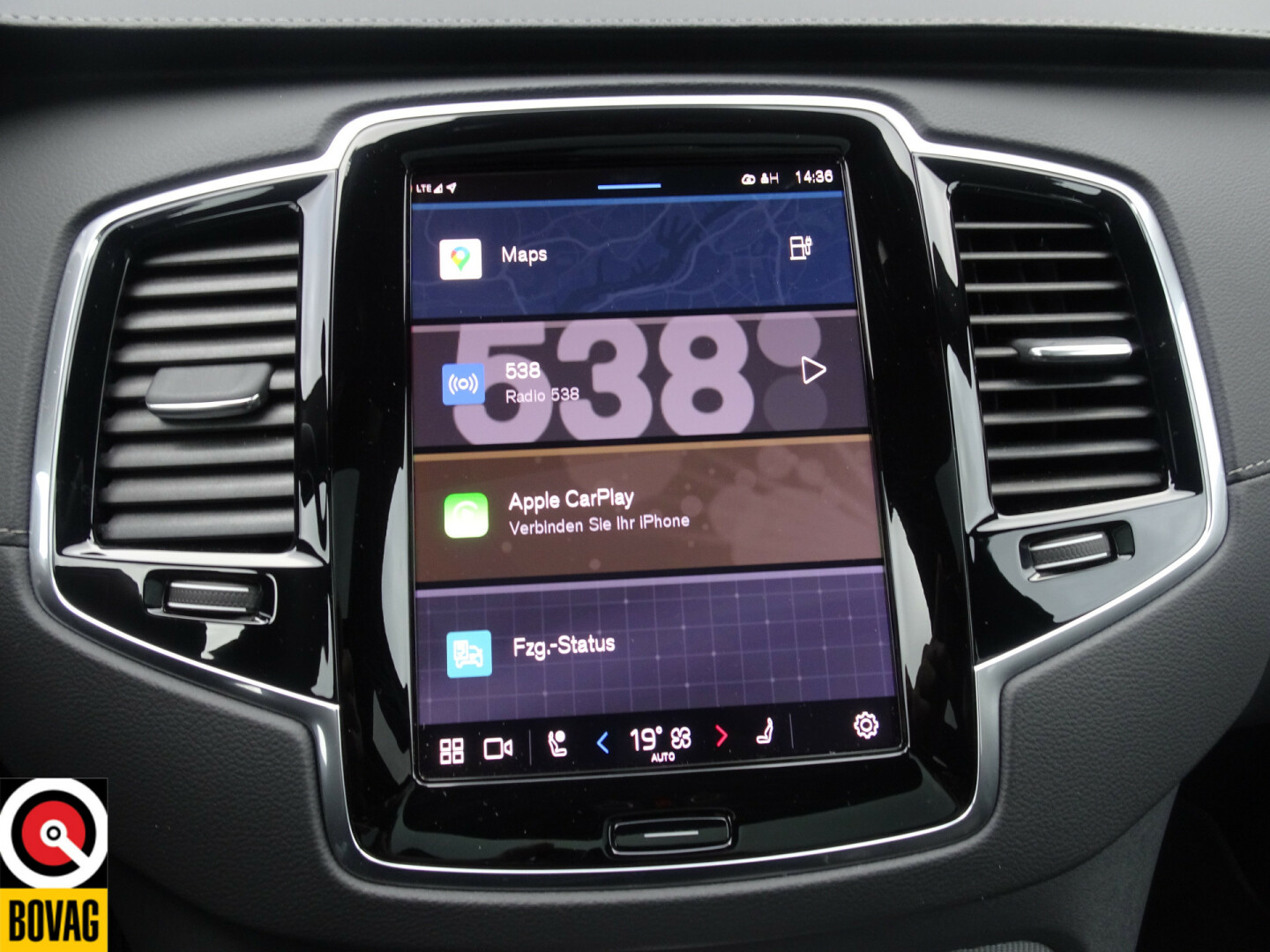 Volvo-XC90-32